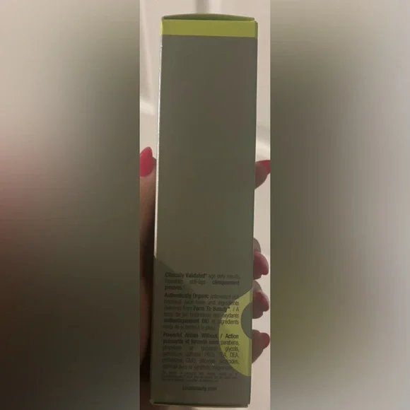 Juice Beauty Gray Eye Cream for Anti-Wrinkle Care - Picture 4 of 4